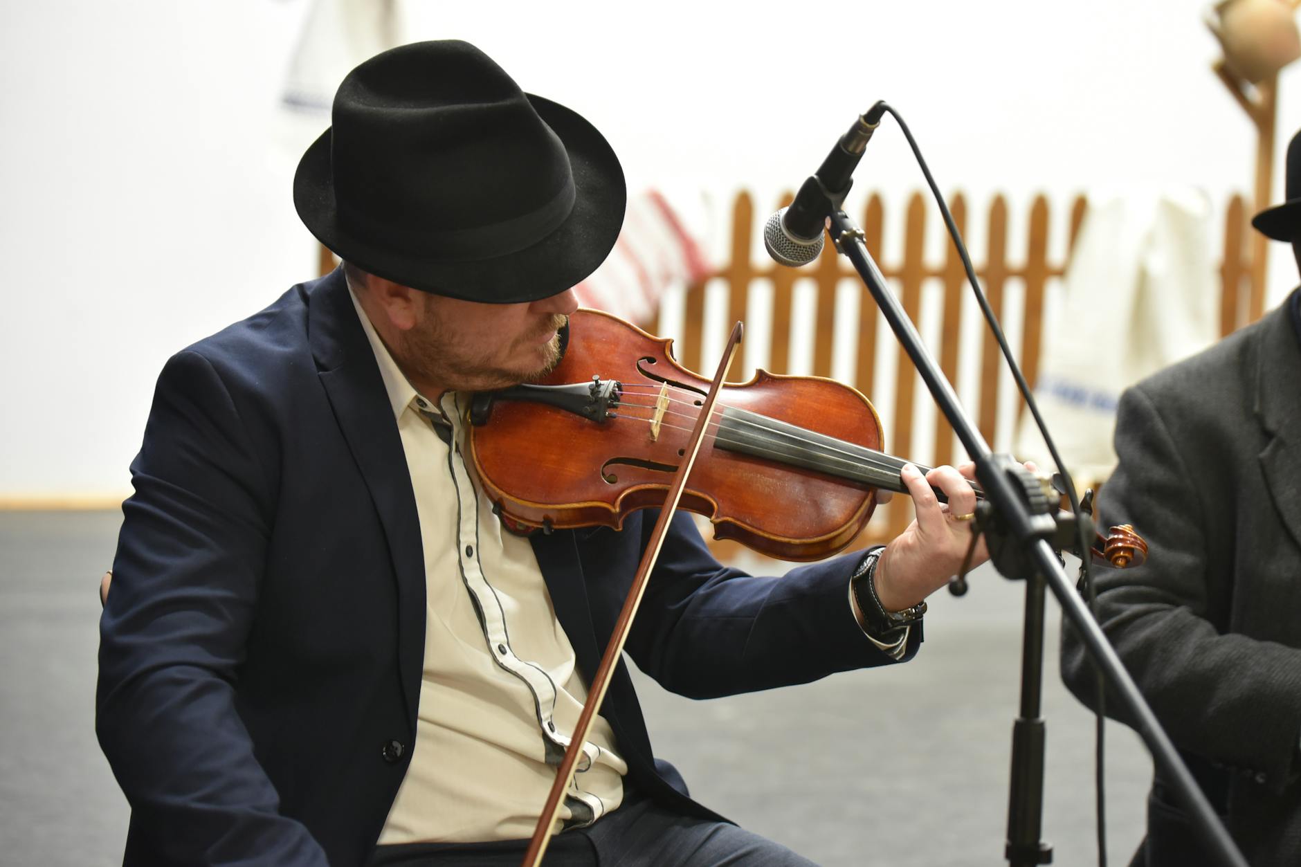 Live traditional Irish music session in a Dublin pub