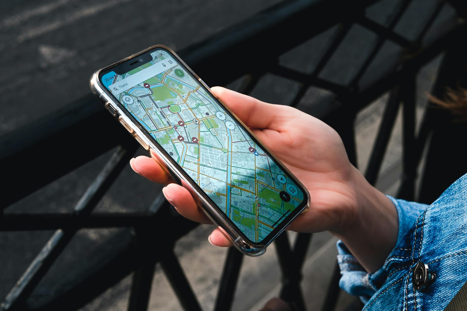 Using a smartphone for navigation in Dublin