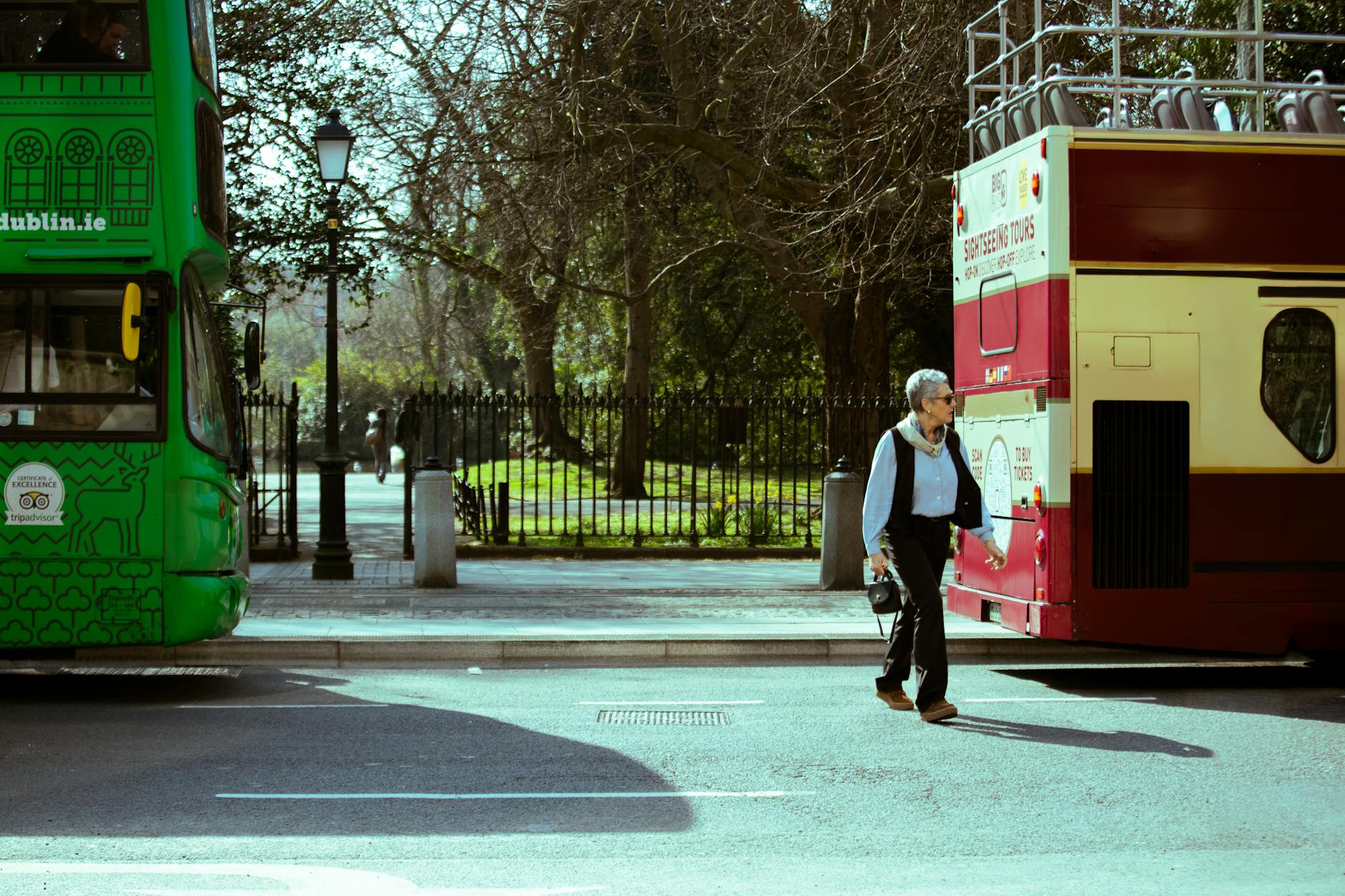 Free walking tour group exploring Dublin