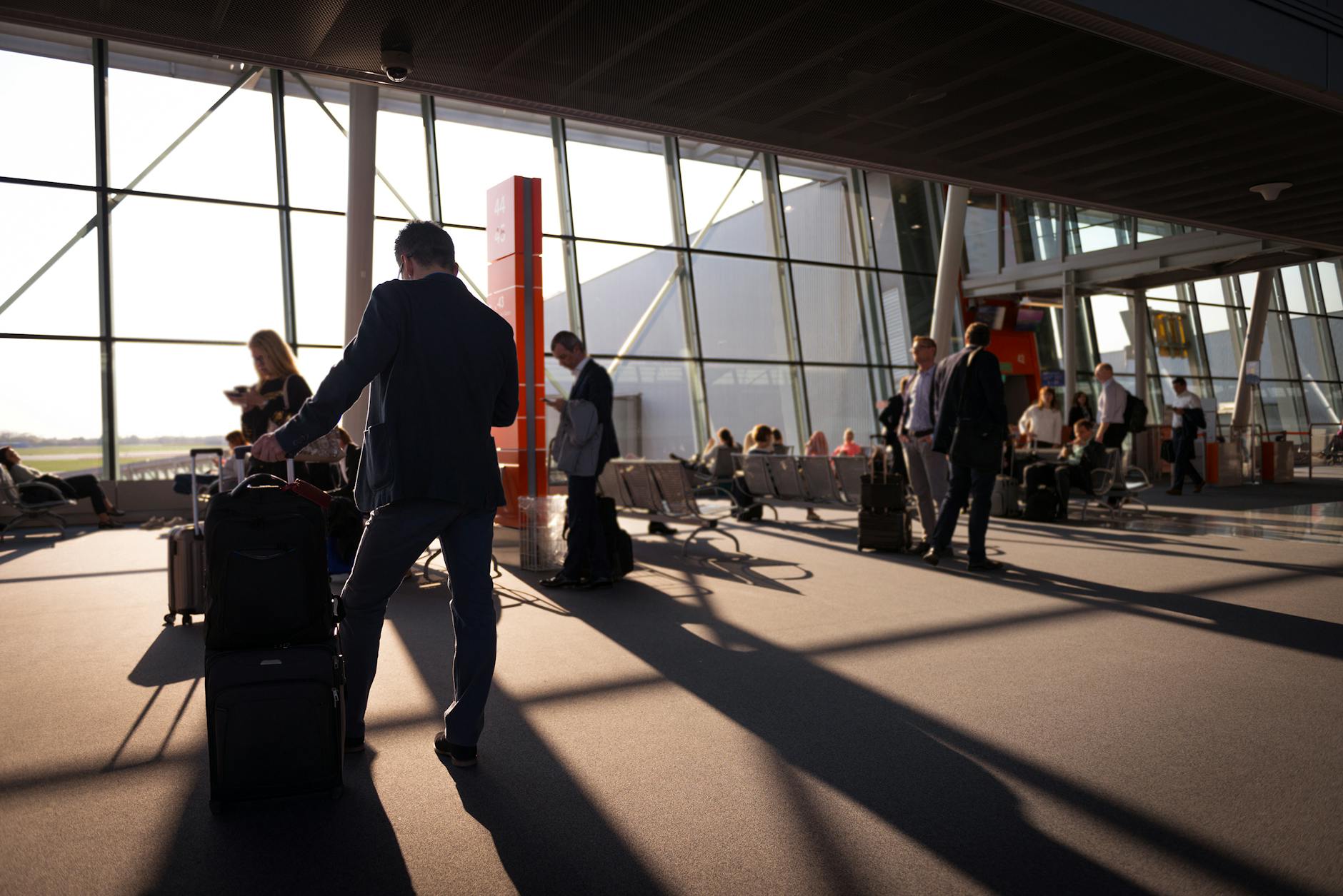 Dublin Airport luggage and storage options