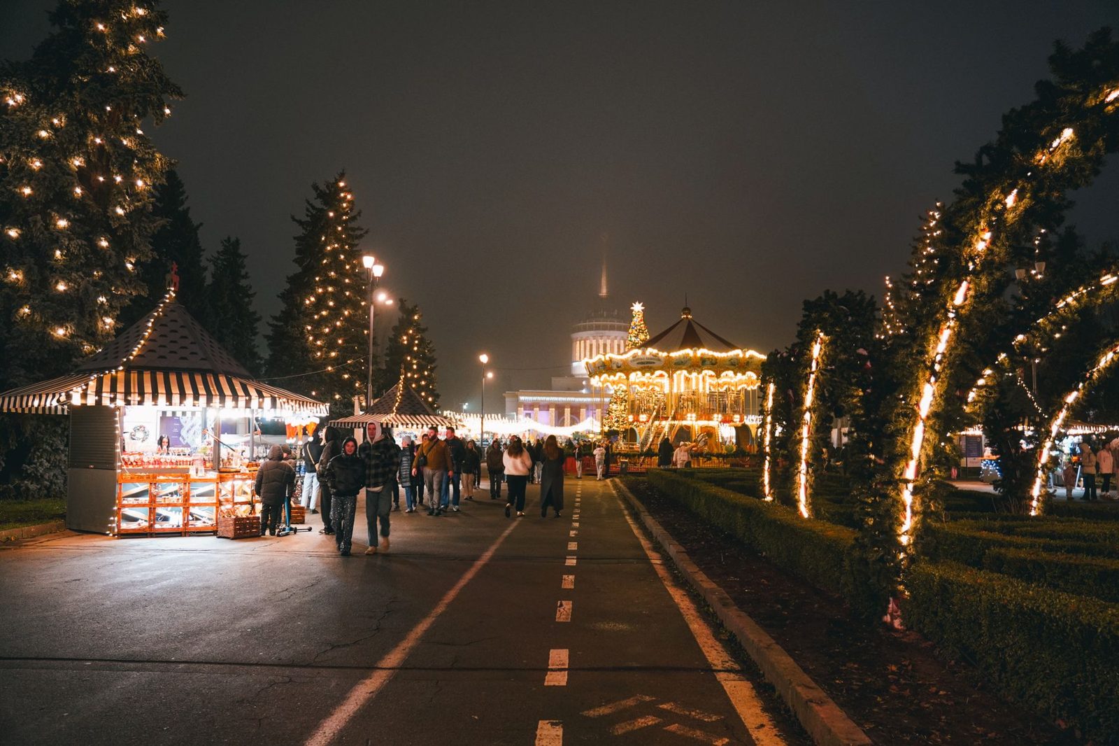 Dublin Christmas market stalls lit up at night in late November